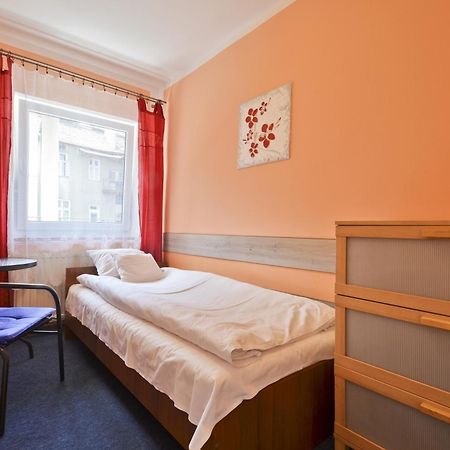 Red Carpet Hostel Краків Номер фото
