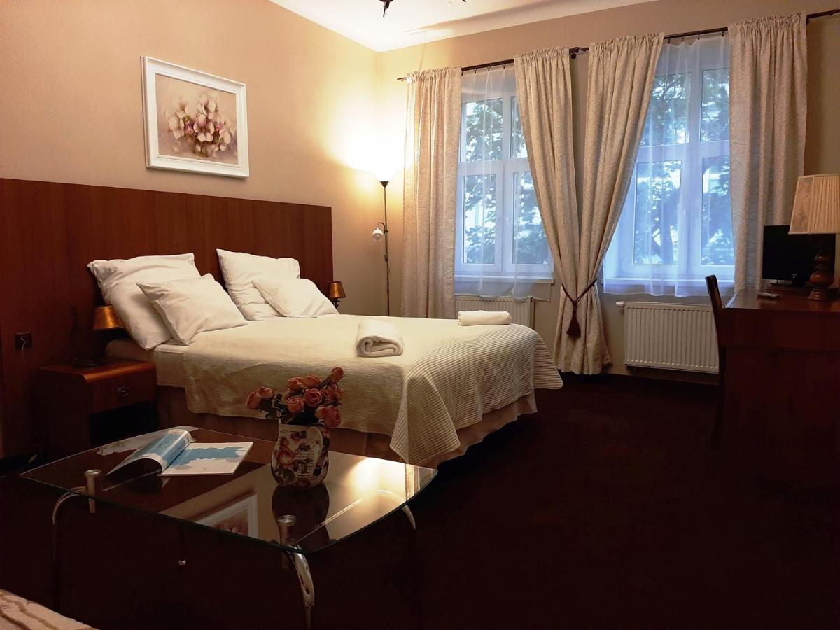 Red Carpet Hostel Краків Екстер'єр фото