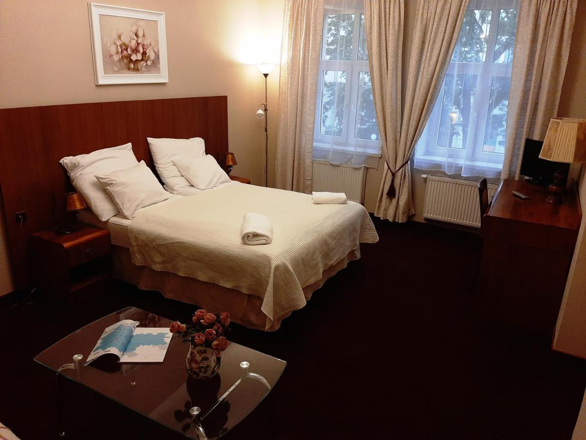 Red Carpet Hostel Краків Екстер'єр фото