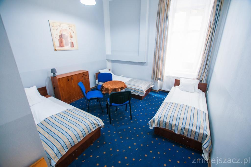 Red Carpet Hostel Краків Екстер'єр фото