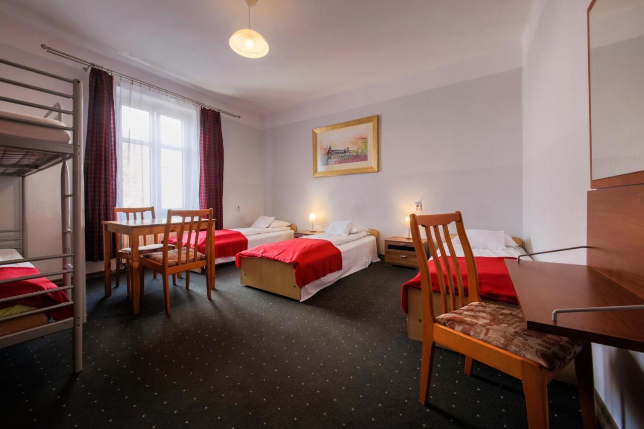 Red Carpet Hostel Краків Екстер'єр фото
