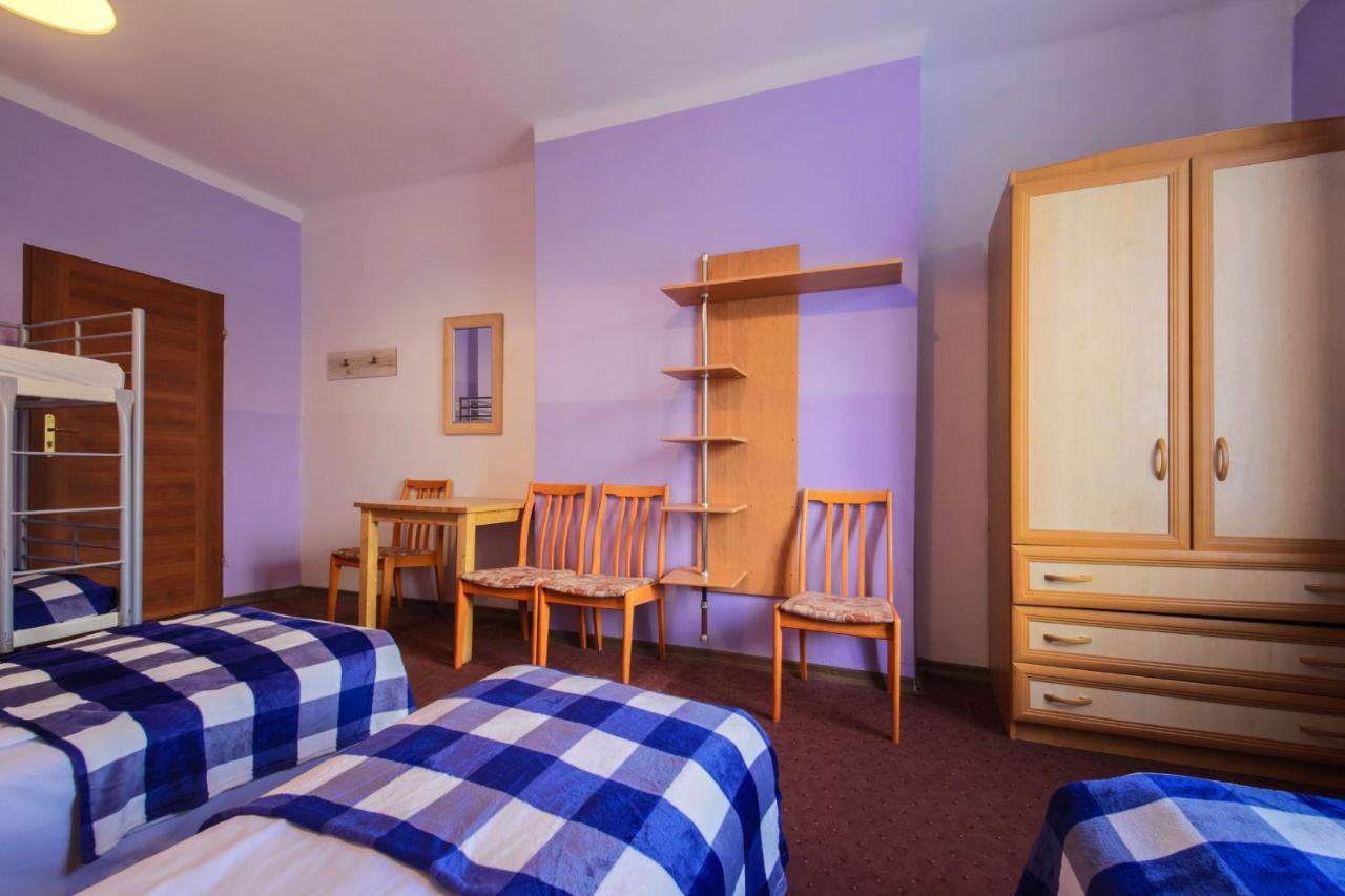 Red Carpet Hostel Краків Екстер'єр фото