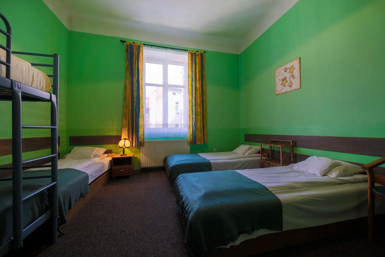 Red Carpet Hostel Краків Екстер'єр фото