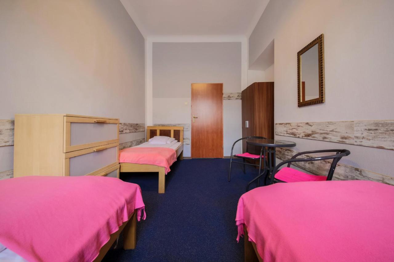Red Carpet Hostel Краків Екстер'єр фото