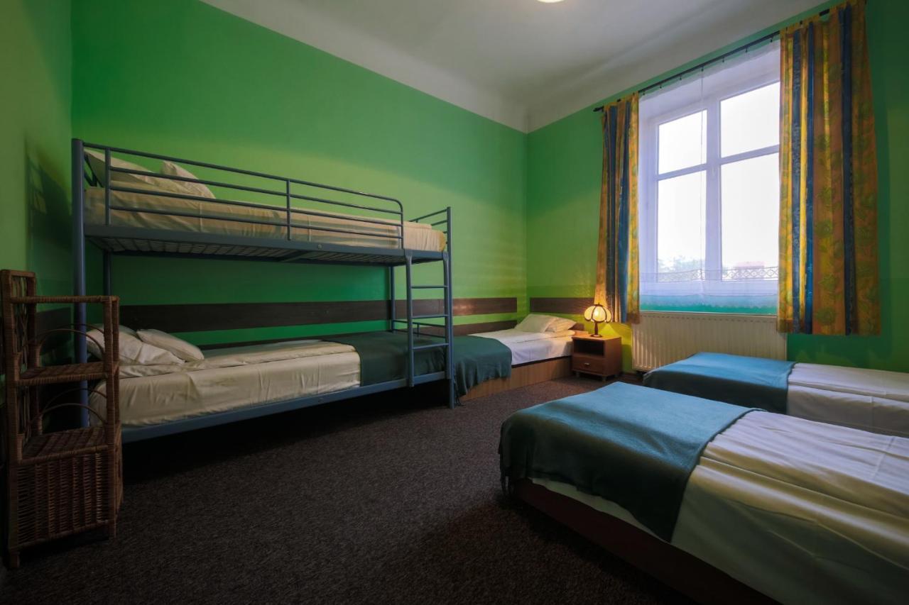 Red Carpet Hostel Краків Екстер'єр фото