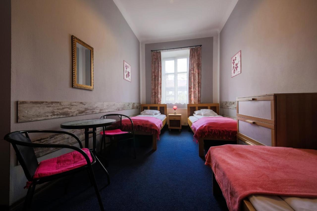 Red Carpet Hostel Краків Екстер'єр фото