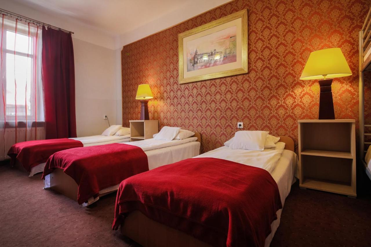 Red Carpet Hostel Краків Екстер'єр фото