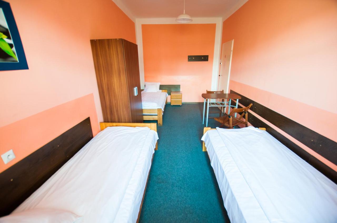 Red Carpet Hostel Краків Екстер'єр фото