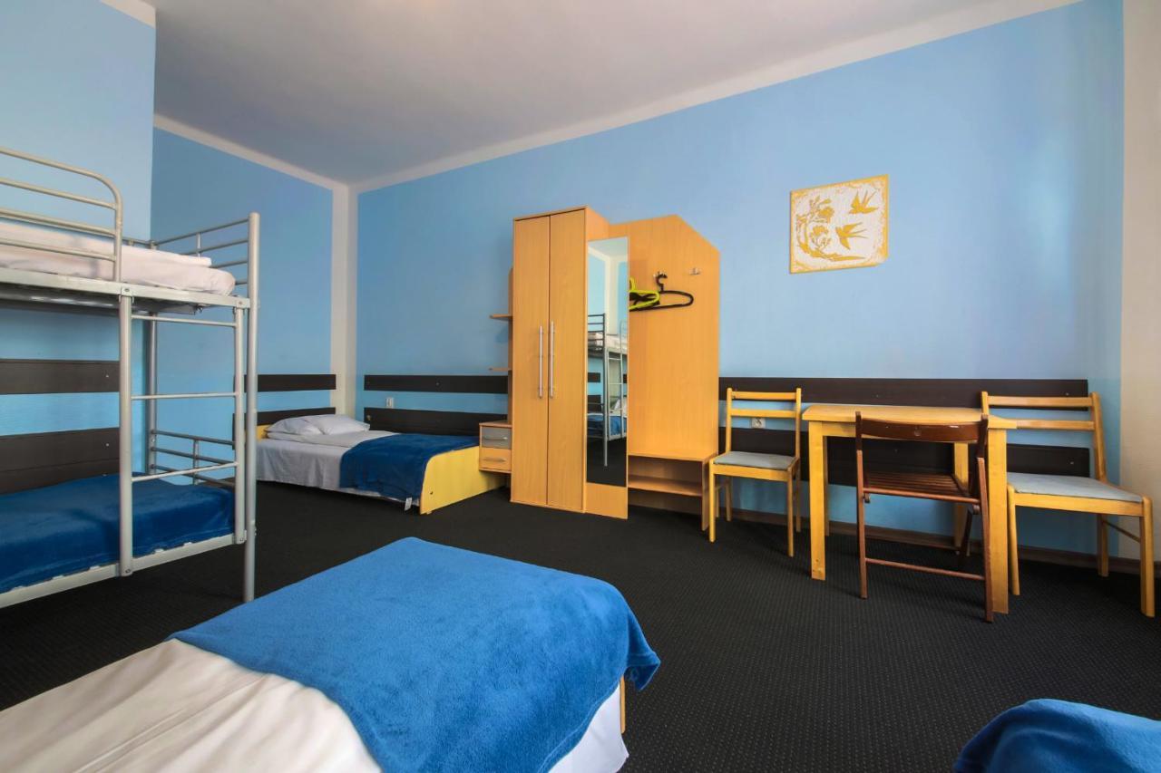 Red Carpet Hostel Краків Екстер'єр фото